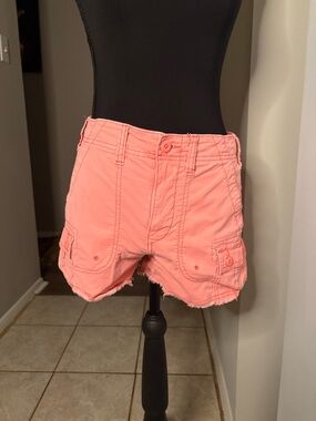 2010s American Eagle Outfitters Coral Cargo Short shorts